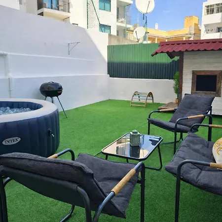 Terrace & Jacuzzi 아파트 파로